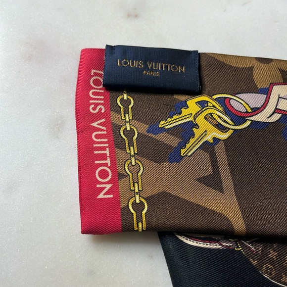 Louis Vuitton tribute to bandeau  [LuxeFindsResale.com] - Picture 6 of 8
